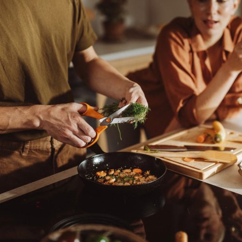 Fiskars Classic konyhai olló, recés, 18 cm - 25 év garanciával 