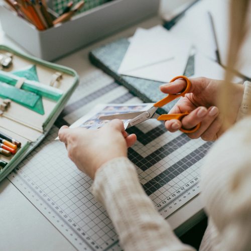 Fiskars Classic kis univerzális kézműves olló, 16 cm - 25 év garanciával 