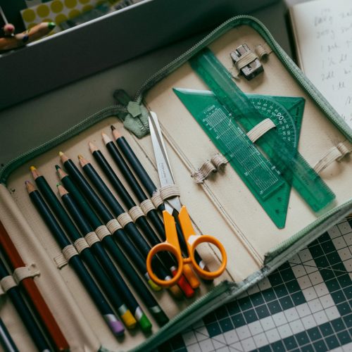 Fiskars Classic kis univerzális kézműves olló, 16 cm - 25 év garanciával 