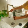 Fiskars Plant Care Automatikus öntözőtüske 3,5 dl-es víztartállyal