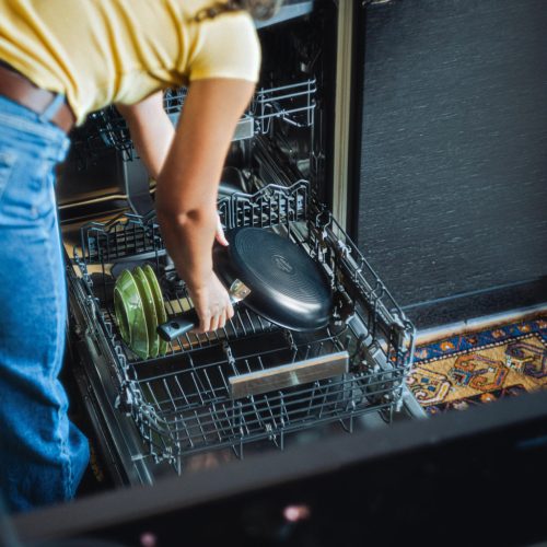 Fiskars Hard Face serpenyő, 20 cm