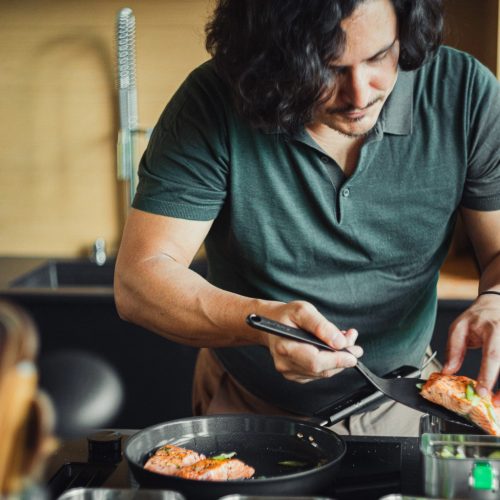 Fiskars Hard Face serpenyő, 26 cm