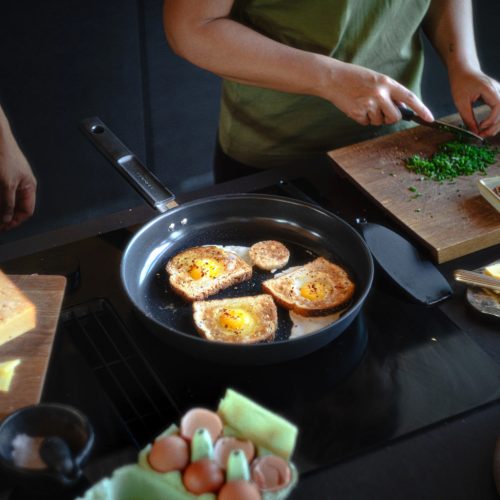 Fiskars Hard Face serpenyő, 30 cm