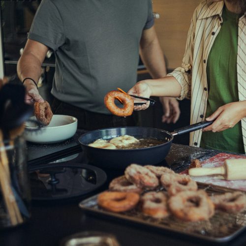 Fiskars Hard Face serpenyő, 28 cm