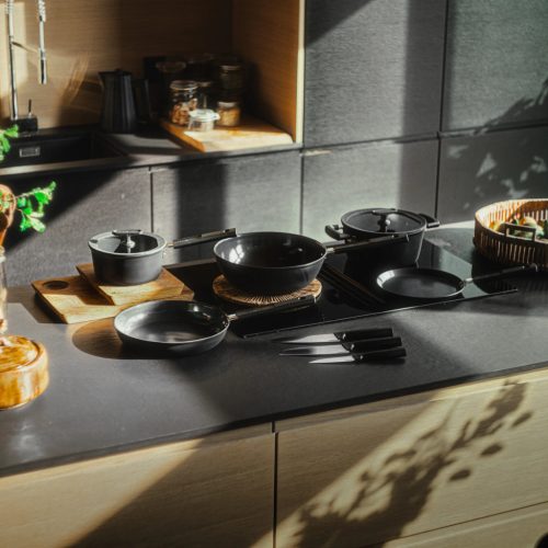 Fiskars Hard Face serpenyő, 28 cm