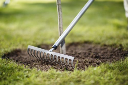 Fiskars Ergonomic™ gereblye, fém fejjel