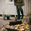 Fiskars Ergonomic™ seprű
