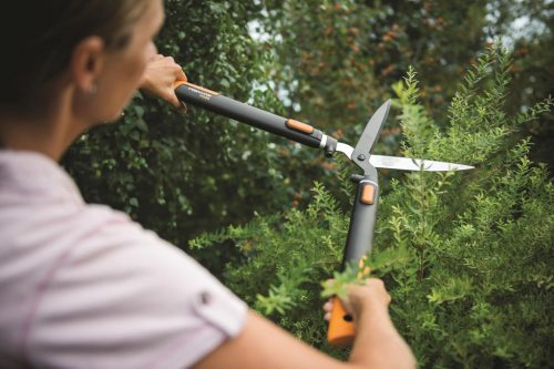 Fiskars SmartFit Teleszkópos sövénynyíró HS86 (1013565)