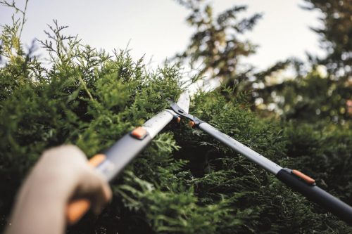 Fiskars SmartFit Teleszkópos sövénynyíró HS86 (1013565)
