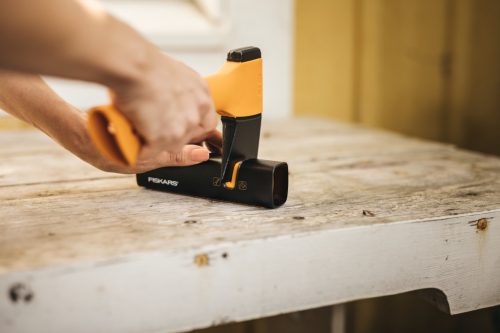 Fiskars Xsharp™ fejsze- és késélező - csomagolás nélküli, hibátlan termék (1000601)