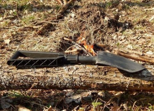 Fiskars Összecsukható lapát (1000621)