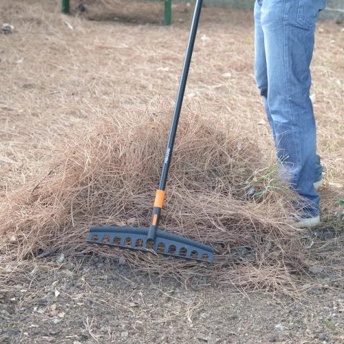 Fiskars Solid™ univerzális gereblye fej (1014917)