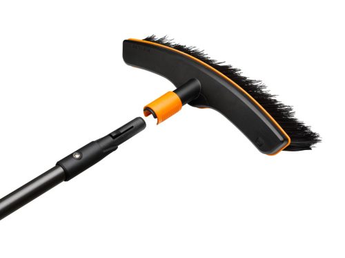 Fiskars QuikFit™ Terasz seprű fej (1001416)