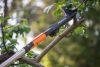 Fiskars Teleszkópos nyél, közepes, QuikFit (1000666)