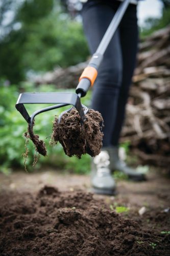 Fiskars QuikFit™ Pengés talajlazító fej (1000681)
