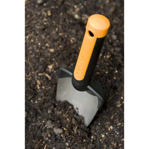 Fiskars Premium™ keskeny ültetőkanál (1000727)