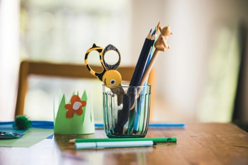 Fiskars Gyerekolló (13 cm), méhecske (1003747)