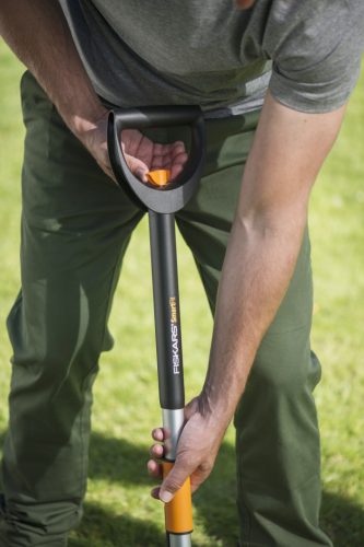 Fiskars SmartFit™ teleszkópos gyomkiszedő (1020125)