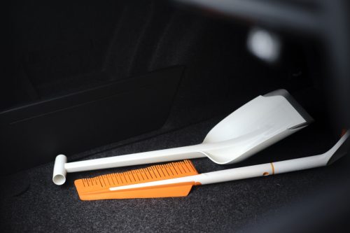 Fiskars SnowXpert™ Jégkaparó & kefe (1019352)