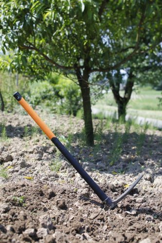 Fiskars ErgoComfort™ kerti csákány (1001733)