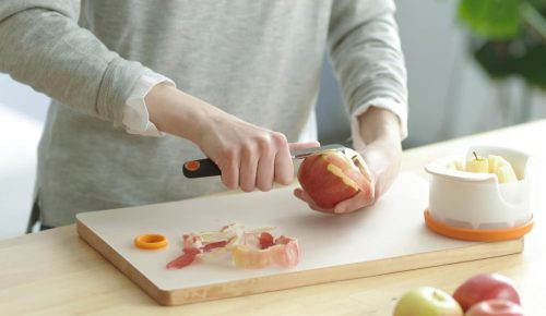 Fiskars Functional Form Rögzített pengés hámozó  (1014418) 