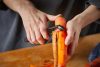 Fiskars Functional Form Forgó pengés hámozó  (1014419) 