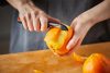 Fiskars Functional Form Forgó pengés hámozó  (1014419) 