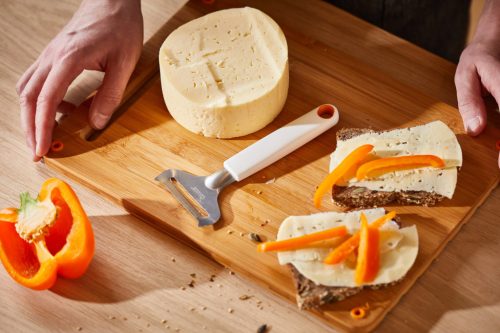 Fiskars Functional Form Sajtvágó, lágy sajtokhoz (1016128)