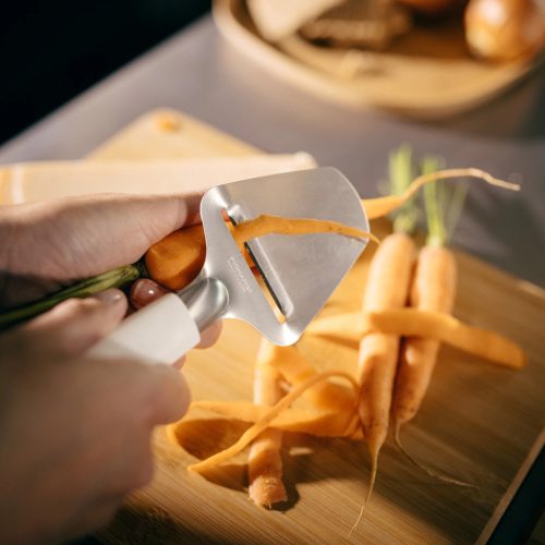 Fiskars Functional Form Sajtvágó, kemény sajtokhoz (1016129)