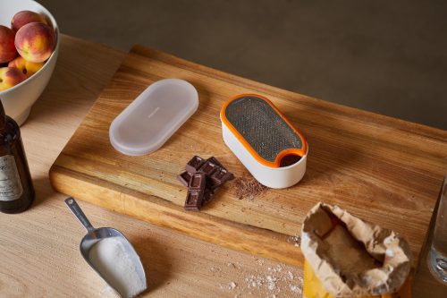 Fiskars Functional Form Reszelő tálkával, fehér (1019530)