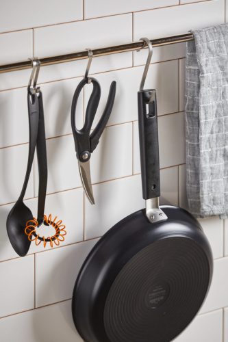 Fiskars Essential Baromfiolló, 23 cm (1023819)