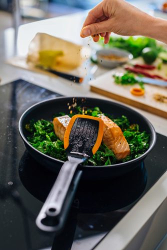 Fiskars Functional Form Spatula, szilikon széllel (1027300) 