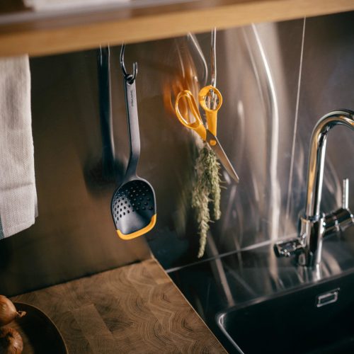 Fiskars Functional Form Kiszedő kanál (1027302)