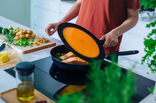 Fiskars Functional Form Fröccsenésgátló, szilikon felülettel (1027305)