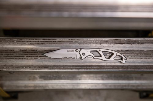 Gerber Paraframe I zsebkés, félig fogazott pengével, dobozban GB (1027832) - 25 év garanciával