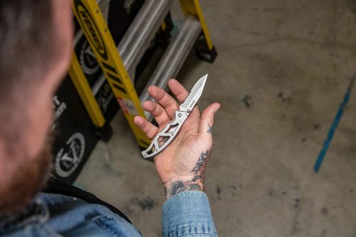 Gerber Paraframe I zsebkés, félig fogazott pengével, bliszterben (1013968) - 25 év garanciával