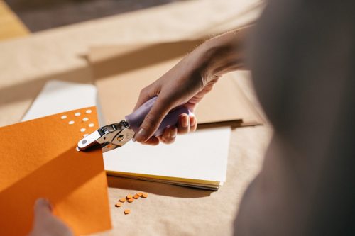 Fiskars Kézi lyukasztó - 0,6cm kör (1003818)