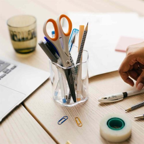 Fiskars Tapadásmentes, titánium bevonatos olló 17cm (1004720)