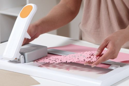 Fiskars Kazettás mintavágó kezdő szett 'virág' mintával (1004687)