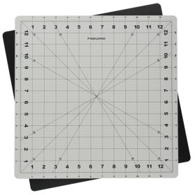 Fiskars Forgatható vágólap (14x14")" (1020694)