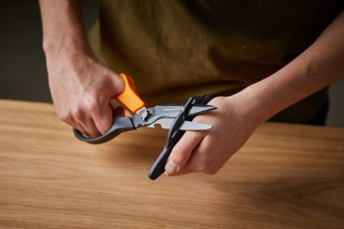 Fiskars Cuts+More multifunkciós olló 23 cm (1000809)