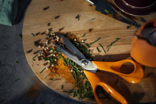 Fiskars Classic konyhai olló, 18 cm - 25 év garanciával (1000819)