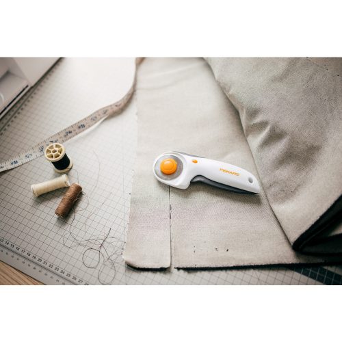 Fiskars Görgős vágó 45 mm-es (1003910)