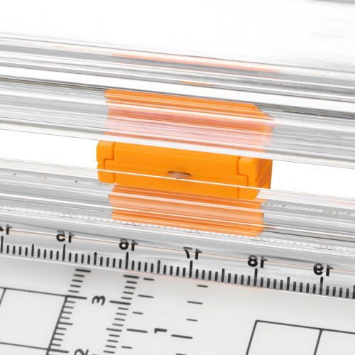 Fiskars Vágóasztal A4 30cm (1003916)