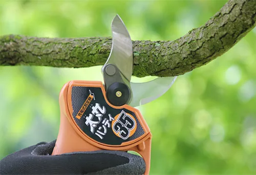 NISHIGAKI Futomaru Handy 35 metszőolló akkus